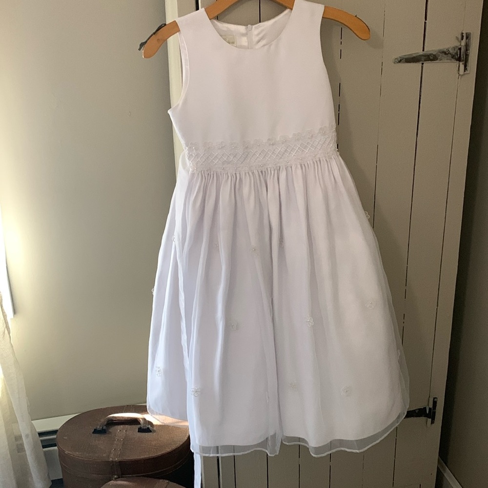 Stunning flower girl dress size 10 by American princess